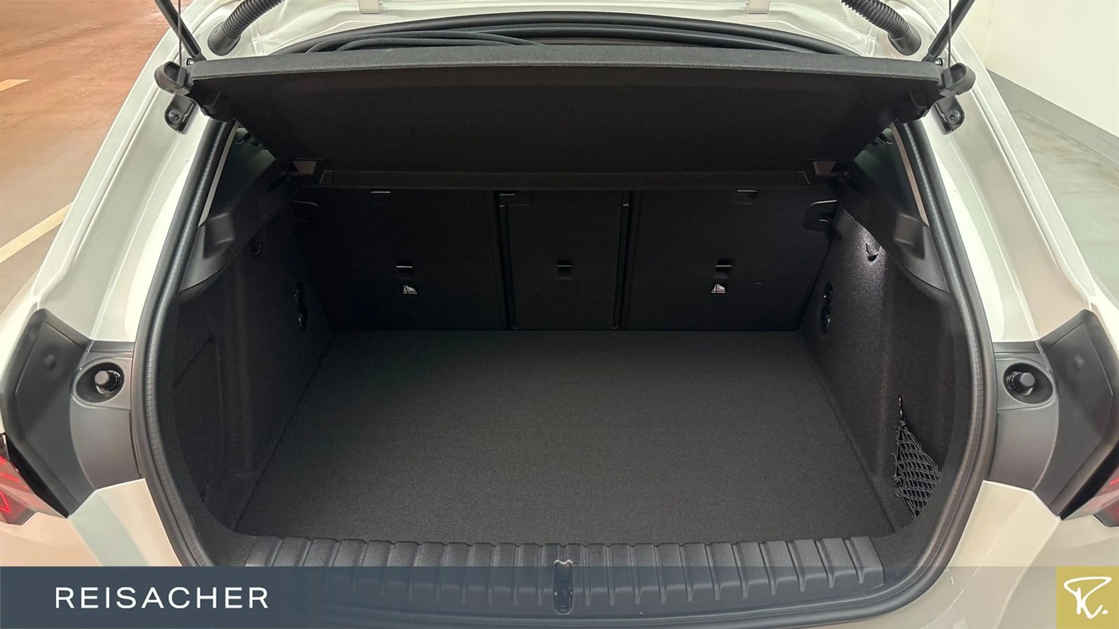 BMW 118 d Autom. Parksystem Sitzheizung Keyless Go — photo 10