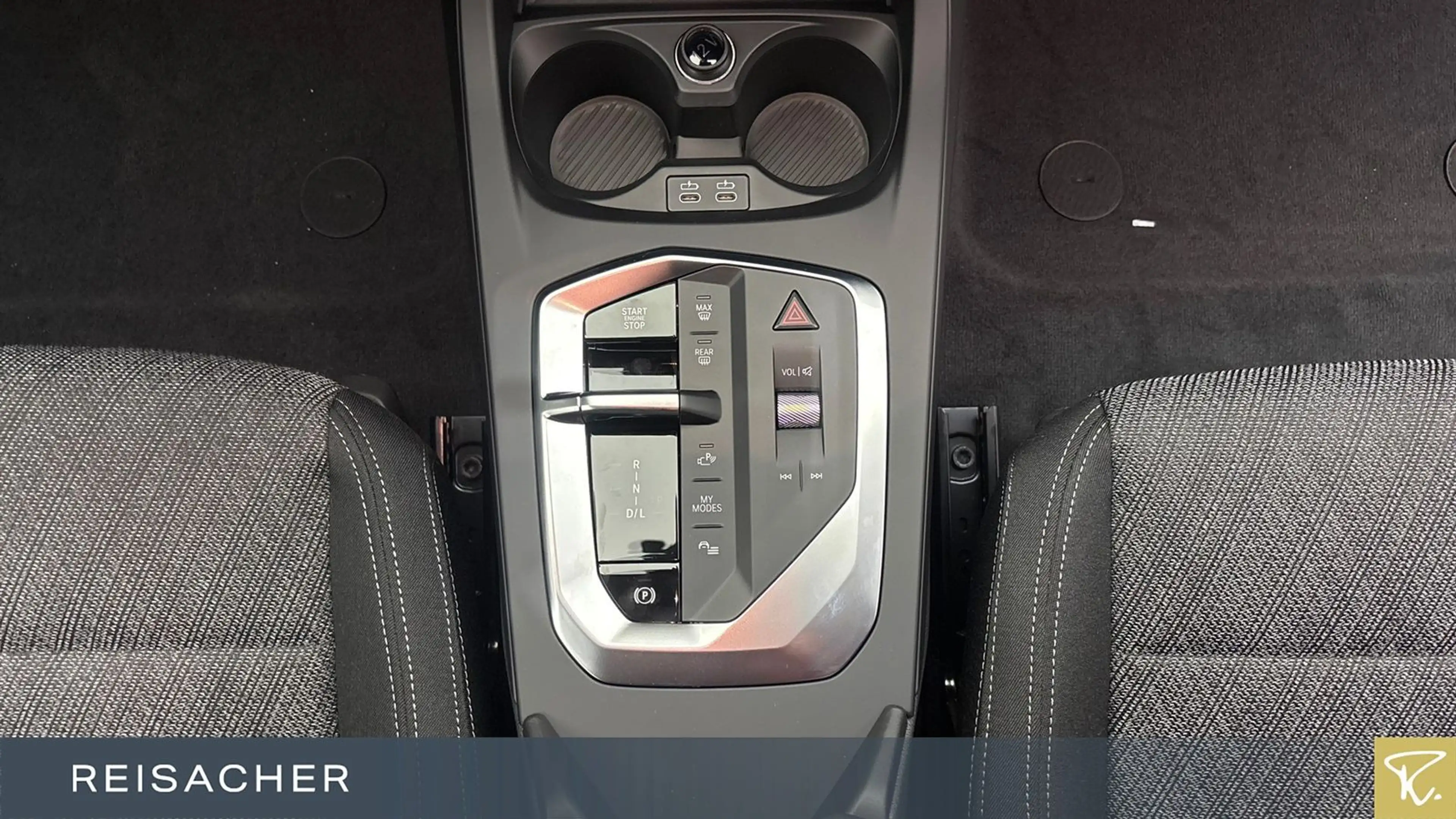 BMW 118 d Autom. Parksystem Sitzheizung Keyless Go — photo 11