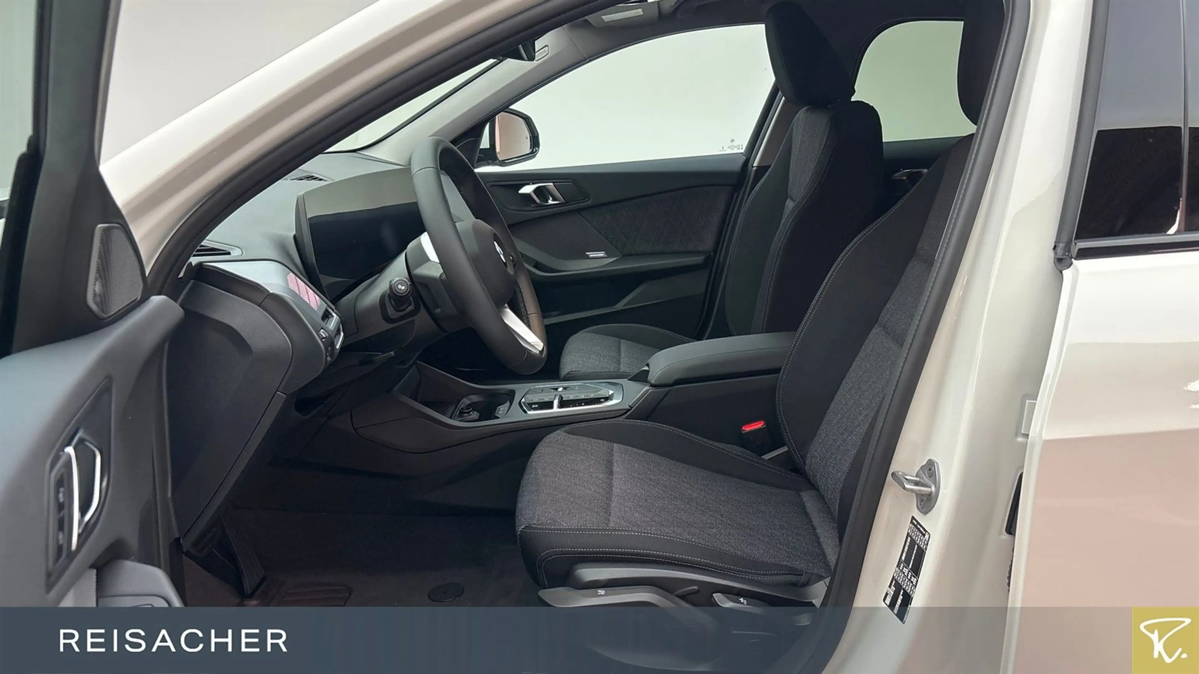 BMW 118 d Autom. Parksystem Sitzheizung Keyless Go — photo 4