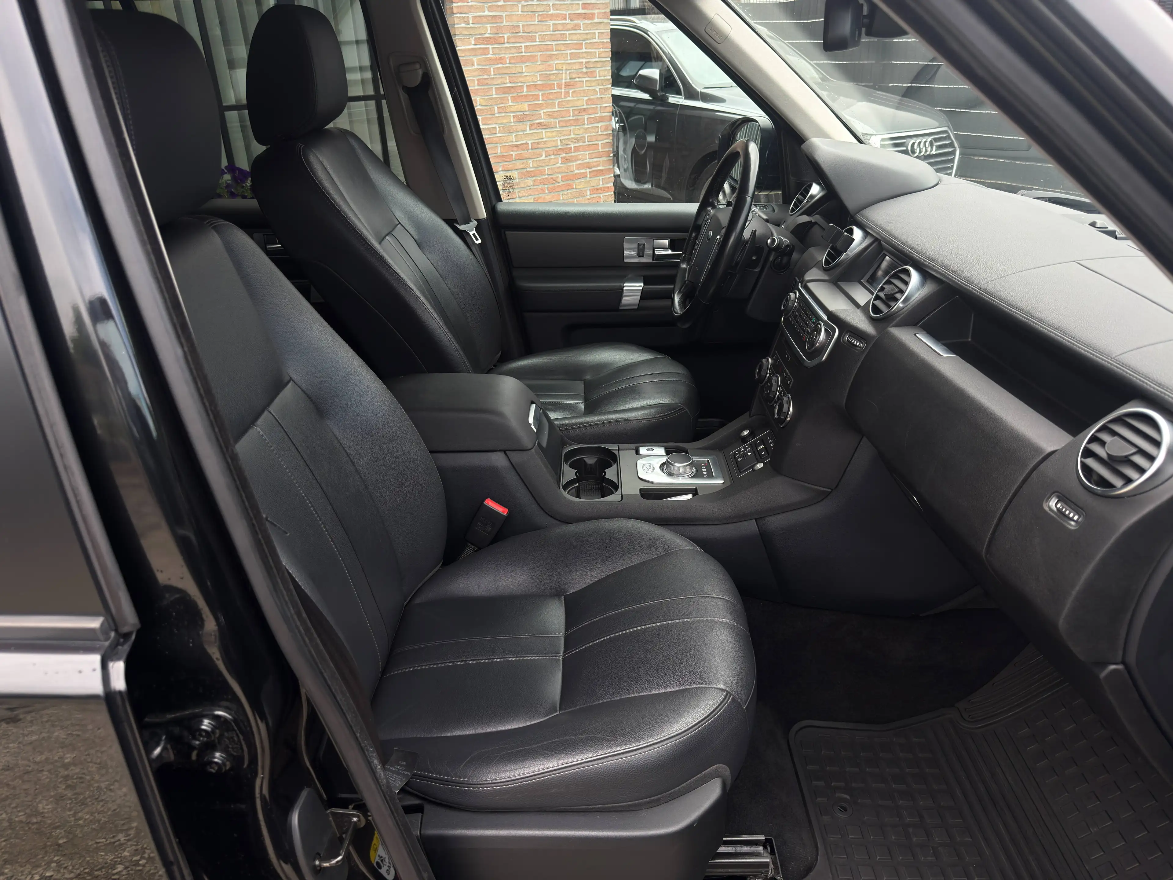 Land Rover Discovery Discovery 3.0 TdV6 / Full Service History / Lichte Vracht — photo 14