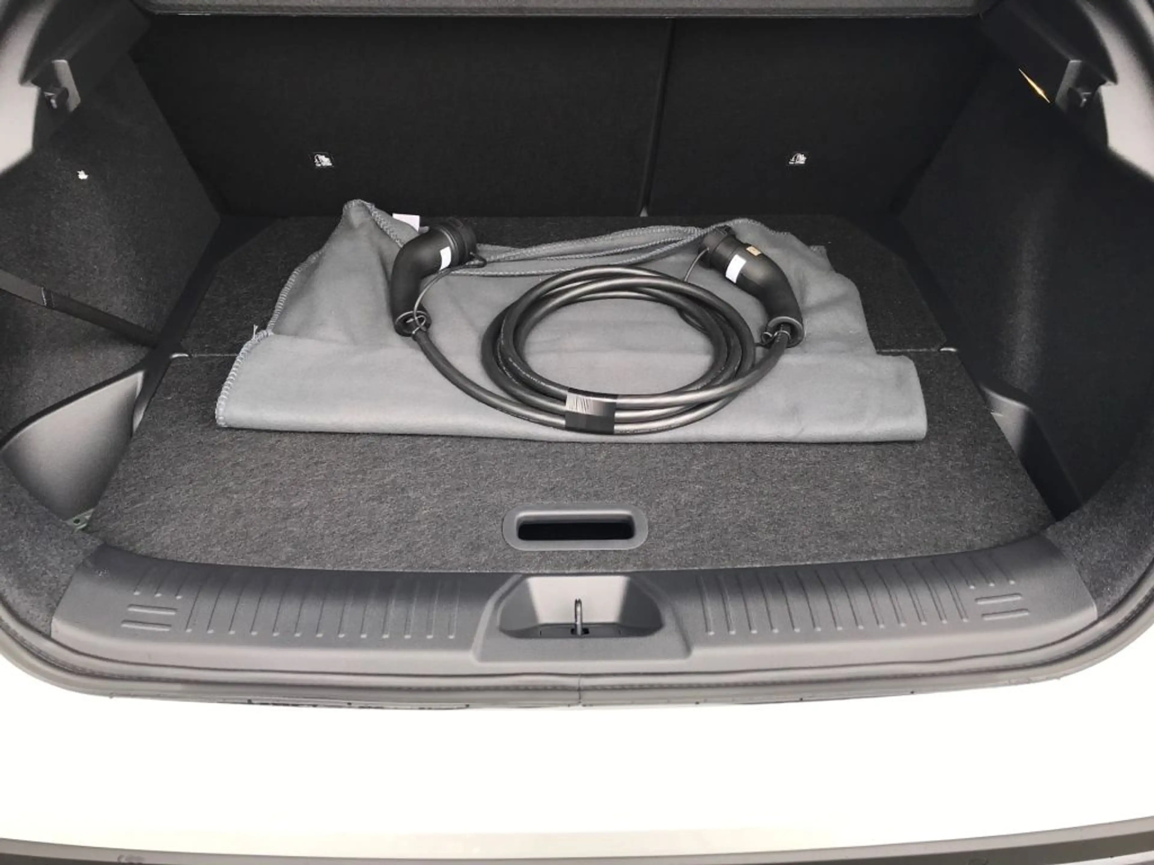 Nissan Leaf 75 kWh Evolve (ZE2) — photo 12