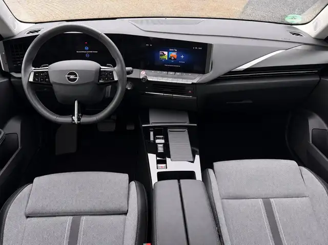 Opel Astra view 13