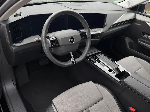Opel Astra view 15
