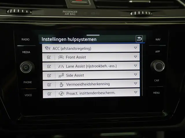 Volkswagen Touran view 20