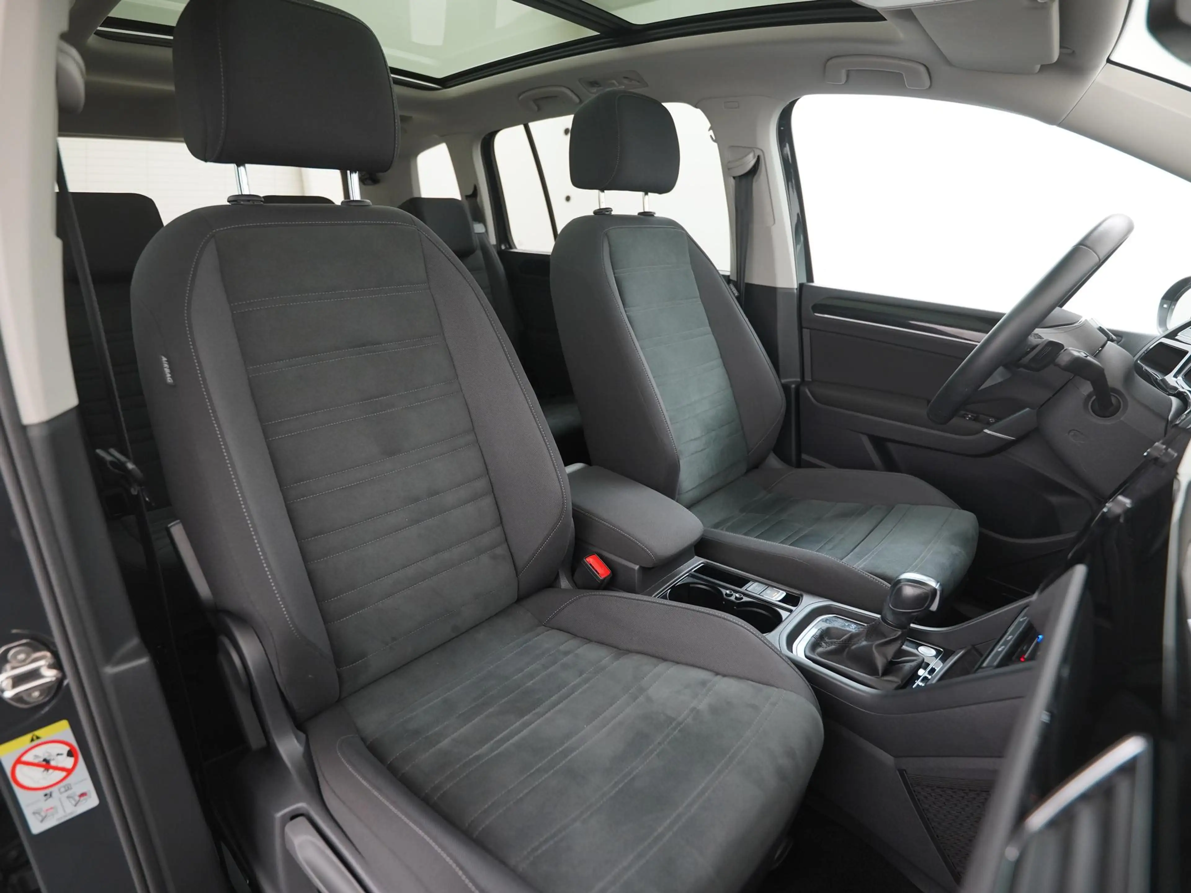 Volkswagen Touran 1.5 TSI Highline DSG | 7 Persoons | Panoramadak | — photo 29