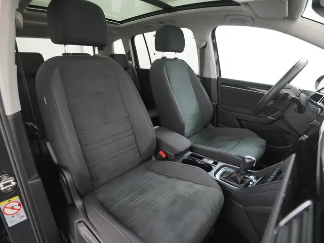 Volkswagen Touran view 29