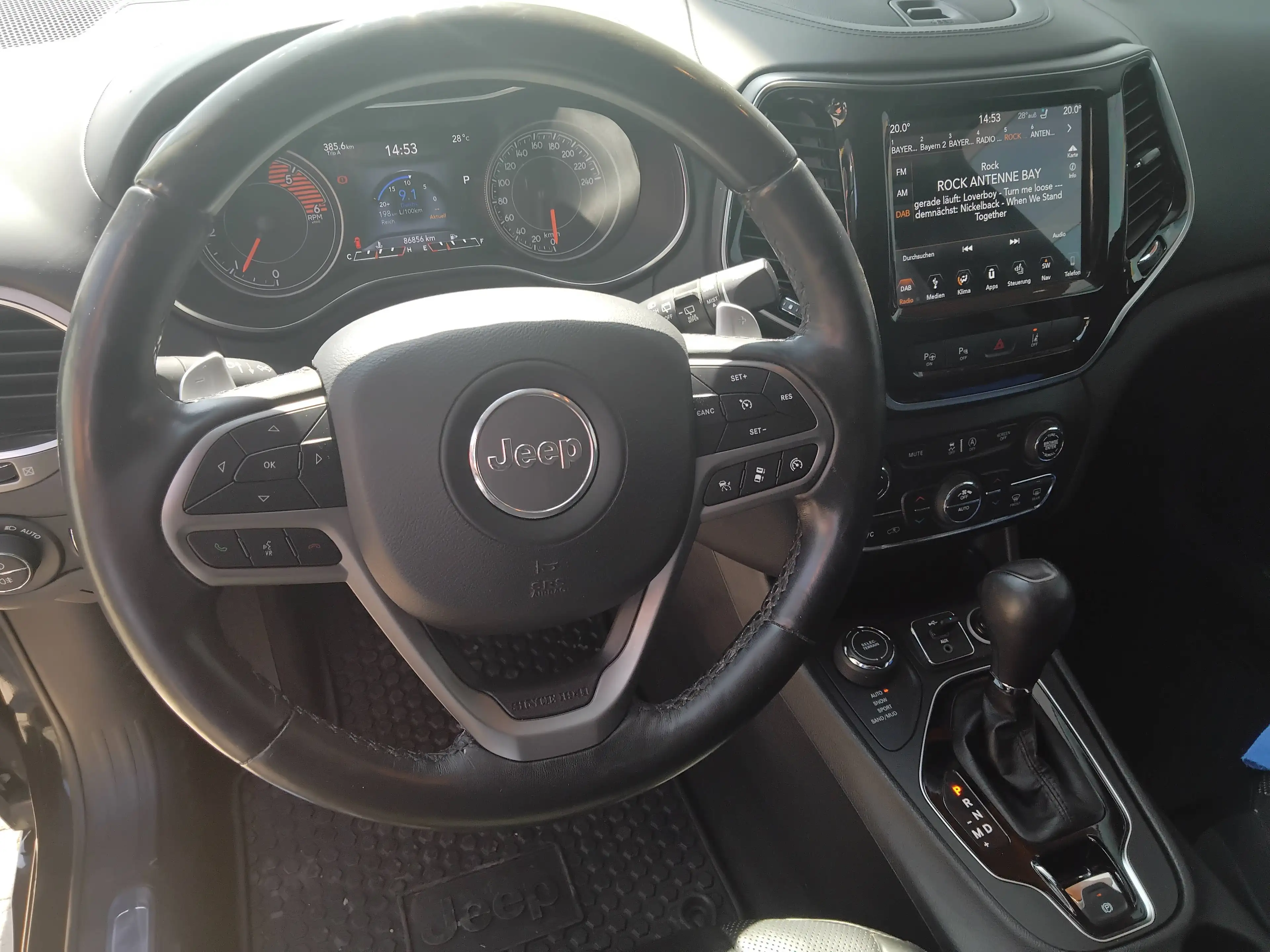 Jeep Cherokee Sport FWD — photo 2