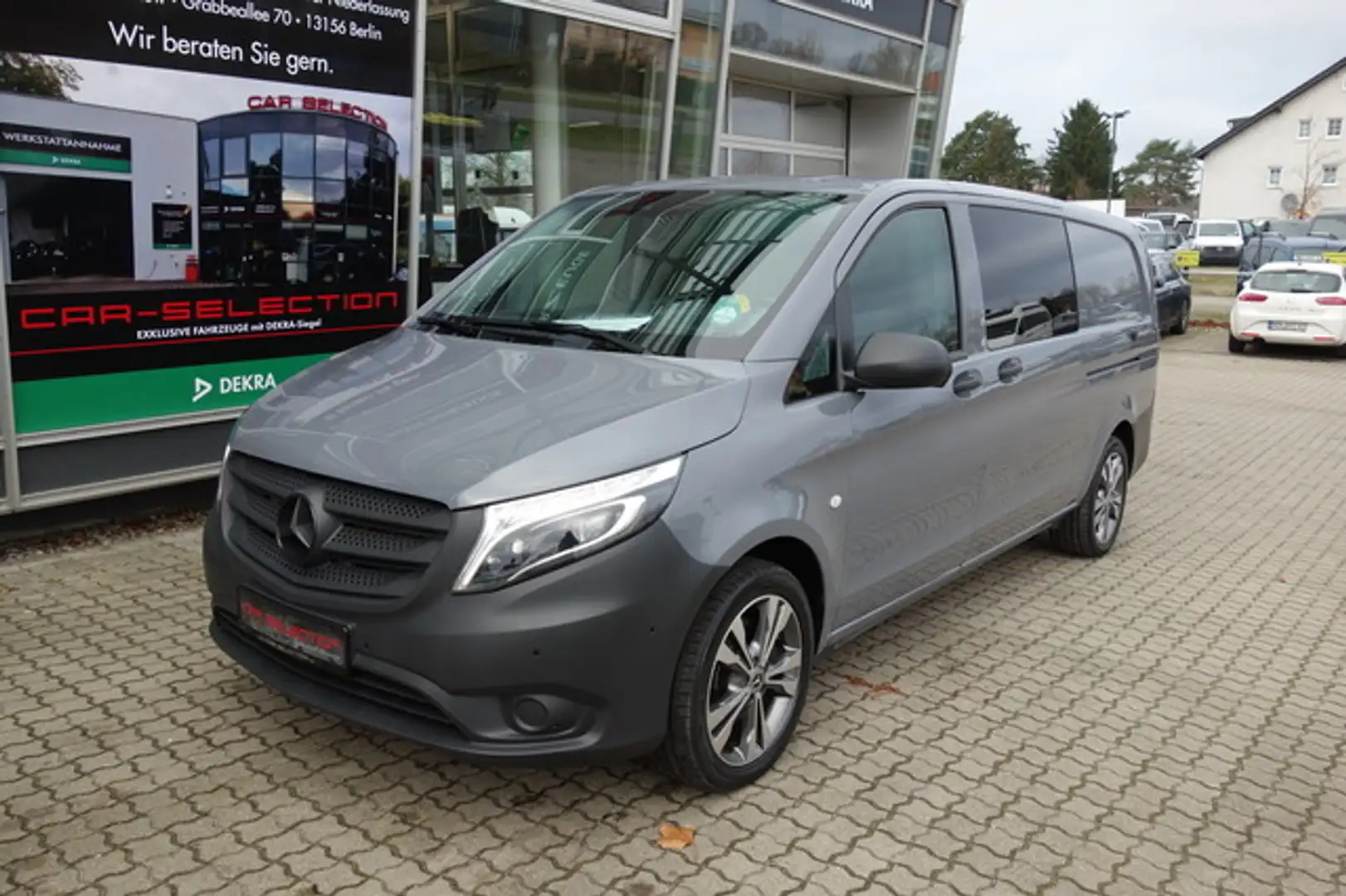 Mercedes-Benz Vito 124 CDI MIXTO 4MAT EXTRALANG 2sTÜR/LED/AHK Grau - 1