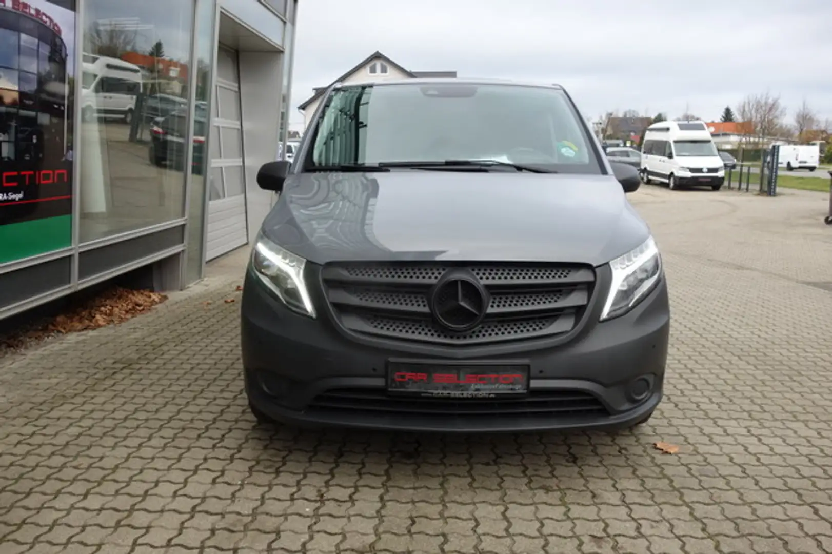 Mercedes-Benz Vito 124 CDI MIXTO 4MAT EXTRALANG 2sTÜR/LED/AHK Grau - 2