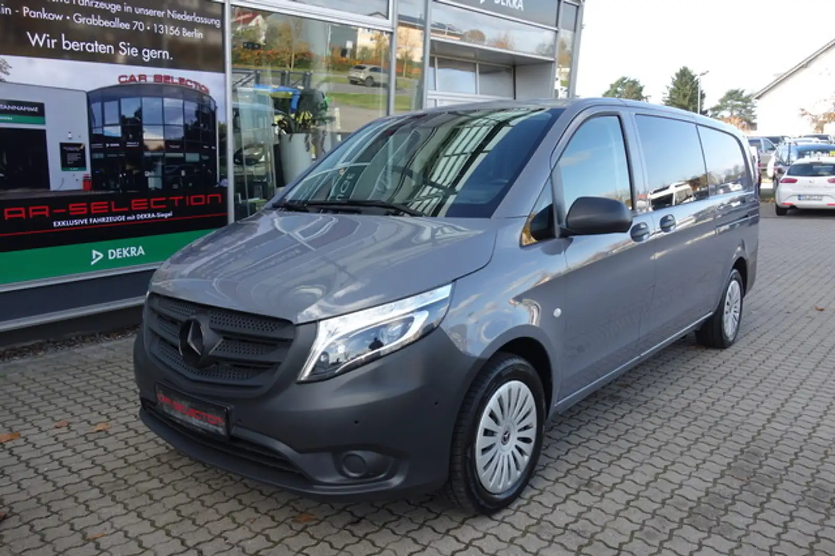 Mercedes-Benz Vito 124 CDI MIXTO 4MAT EXTRALANG 2sTÜR/LED/AHK Grijs - 1