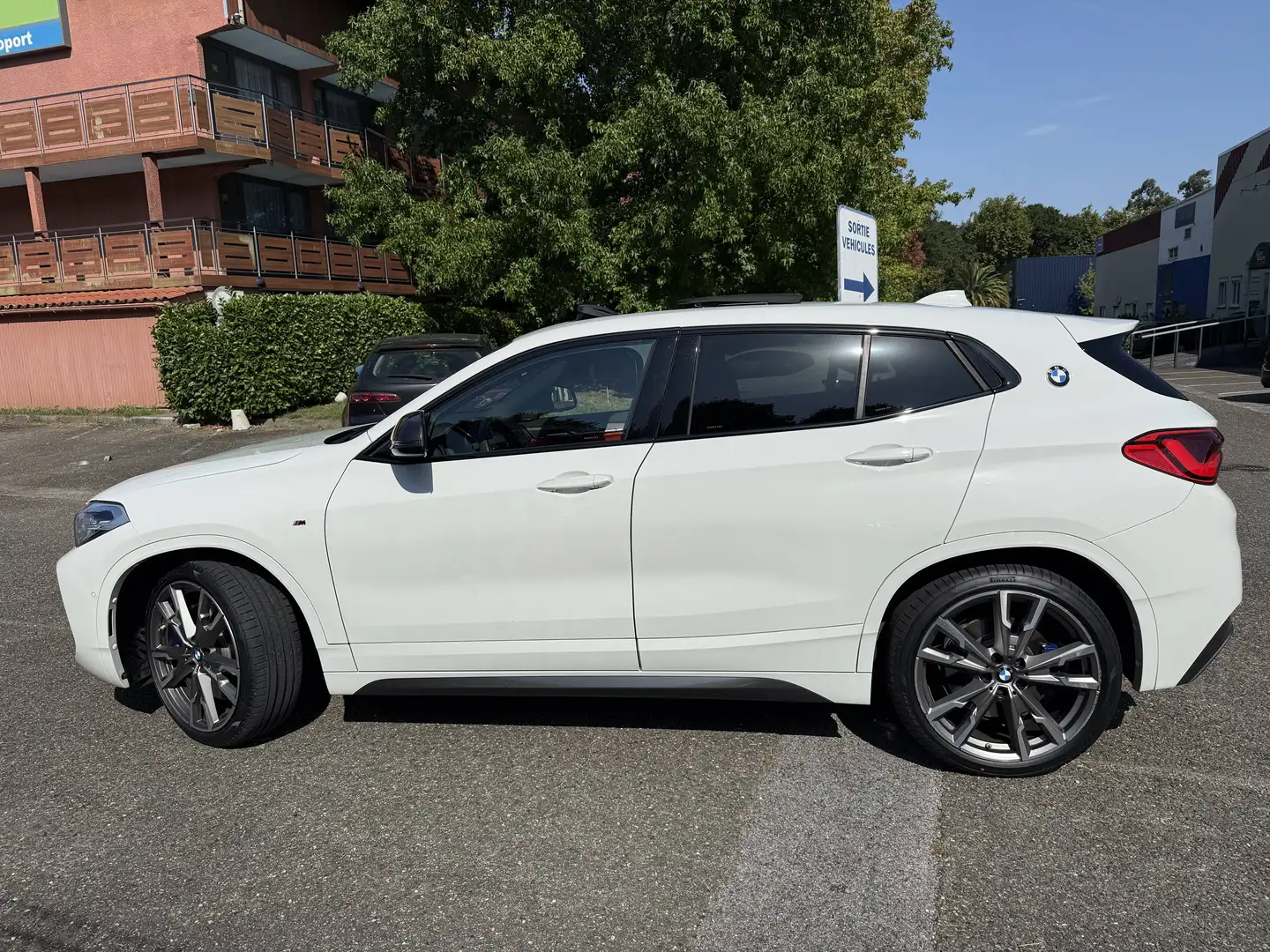 BMW X2 M35iA 306ch M Performance xDrive Weiß - 2