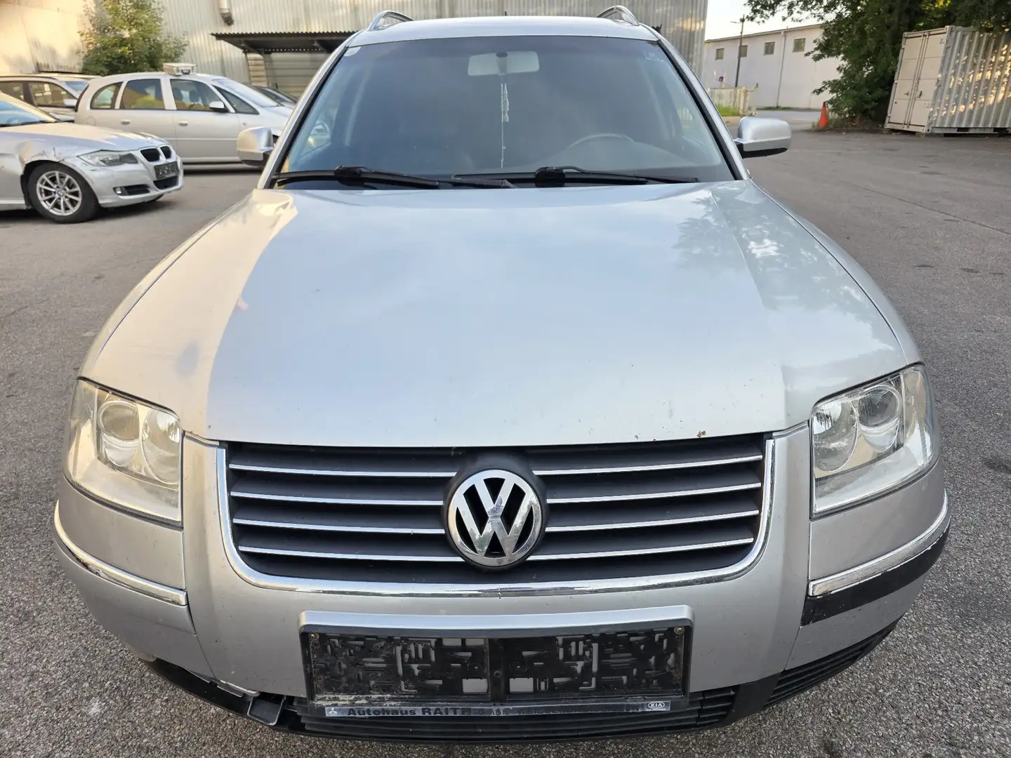Volkswagen Passat Variant 1.9 TDI Highline Grey - 1