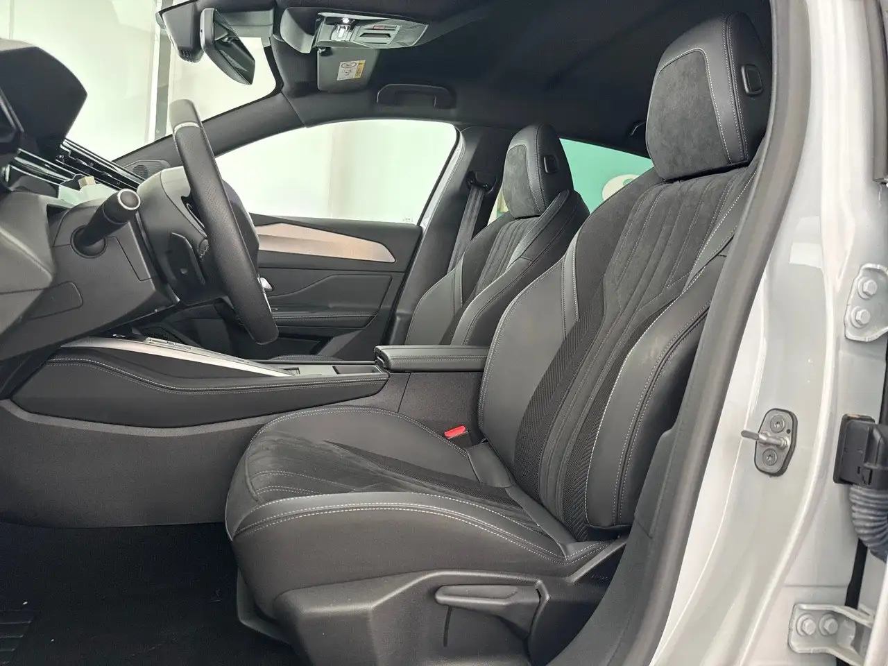 Peugeot 308 GT Hybrid 180 e-EAT8 S&S aut., миниатюра 9