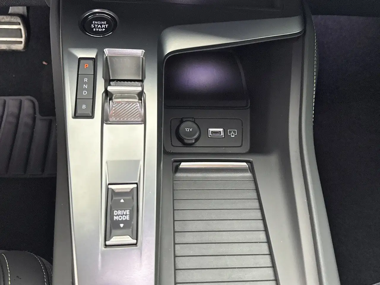 Peugeot 308 GT Hybrid 180 e-EAT8 S&S aut., миниатюра 17