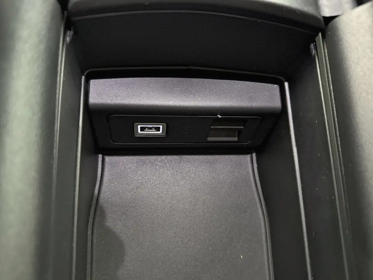 Peugeot 308 GT Hybrid 180 e-EAT8 S&S aut., миниатюра 19