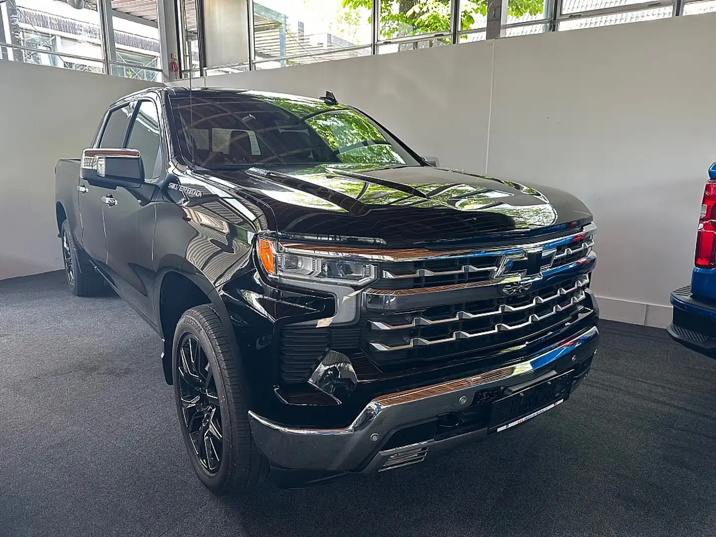 Chevrolet Silverado Silverado 3.0 Turbodiesel Crew Lang NEU VORSTEUER Nero - 1