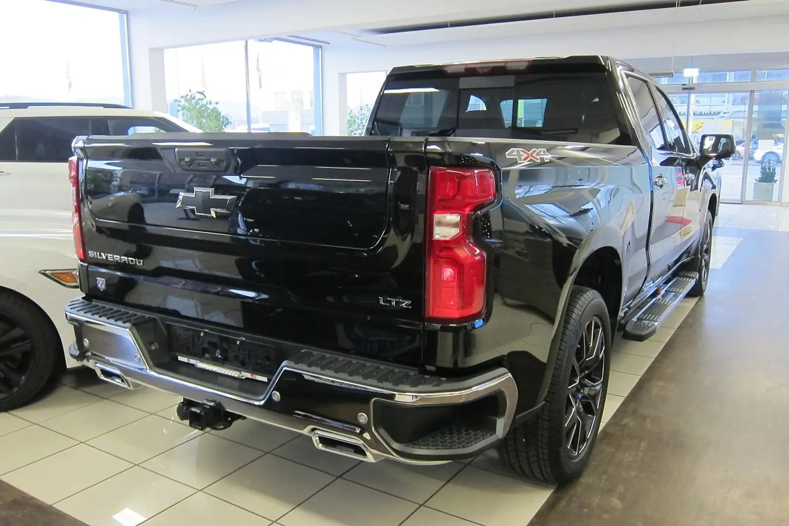 Chevrolet Silverado Silverado 3.0 Turbodiesel Crew Lang NEU VORSTEUER Чёрный - 2