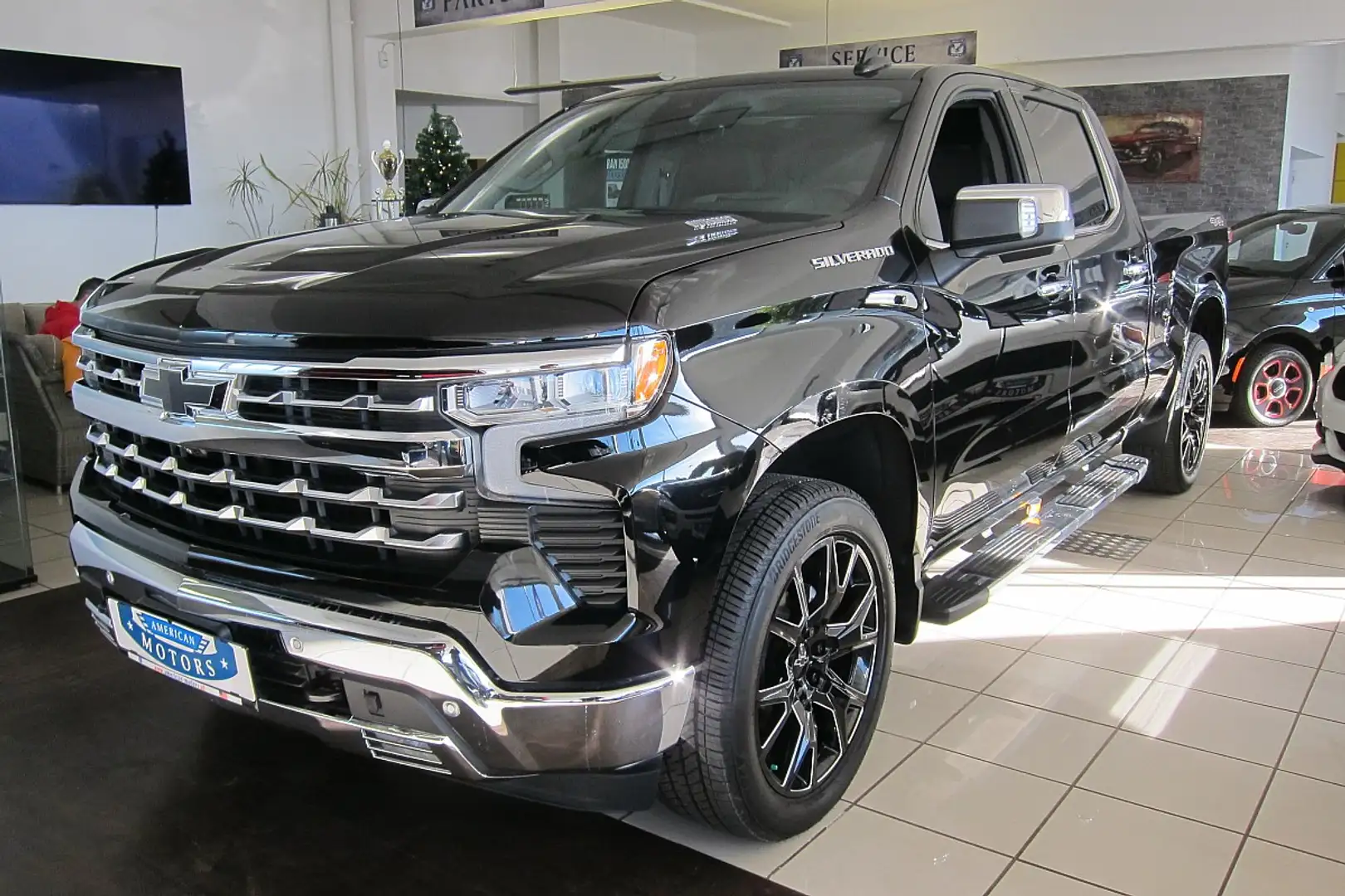 Chevrolet Silverado 3.0 Turbodiesel Crew Lang NEU VORSTEUER Schwarz - 1
