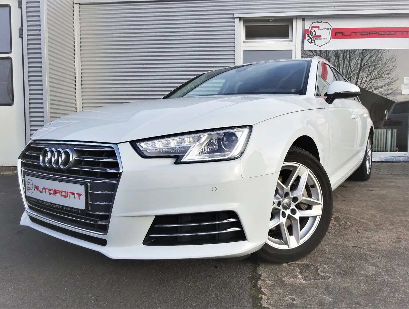 Audi A4 AVANT 35 TDI AUTOM VIRTUAL LEDER AHK Wit - 1