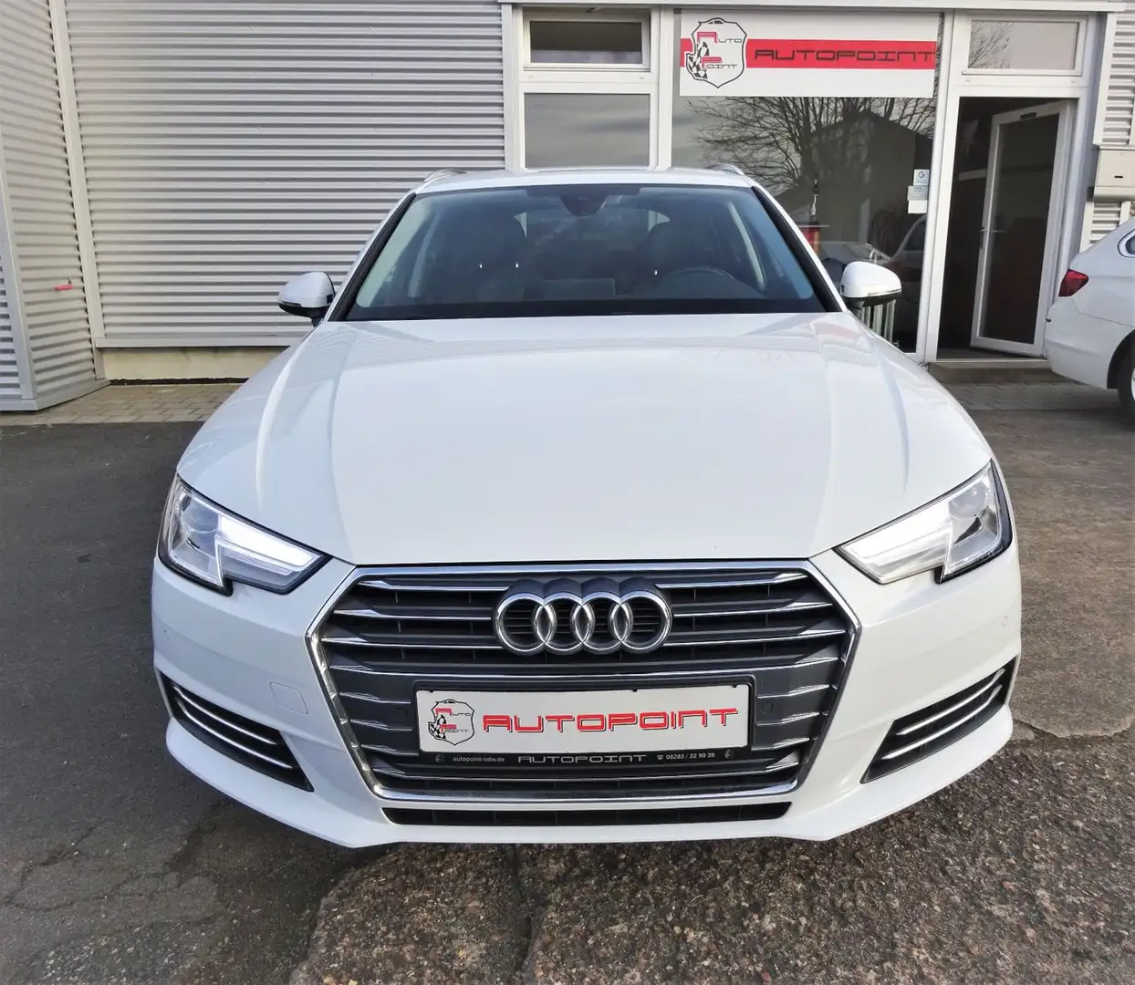 Audi A4 AVANT 35 TDI AUTOM VIRTUAL LEDER AHK Wit - 2