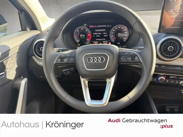 Audi Q2 view 11