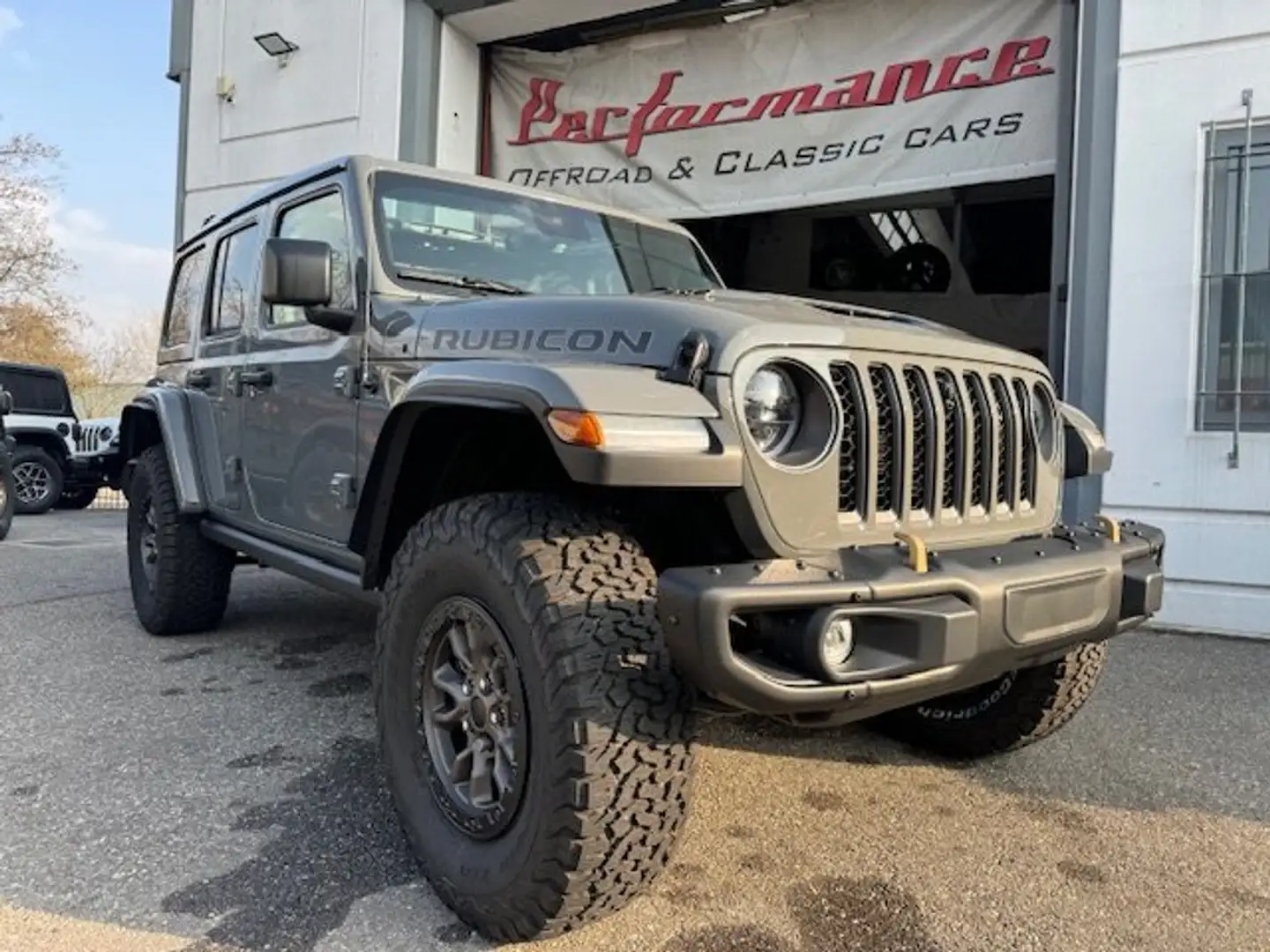 Jeep Wrangler RUBICON 392 HEMI 35" SKY TOP MY 23 Grigio - 1