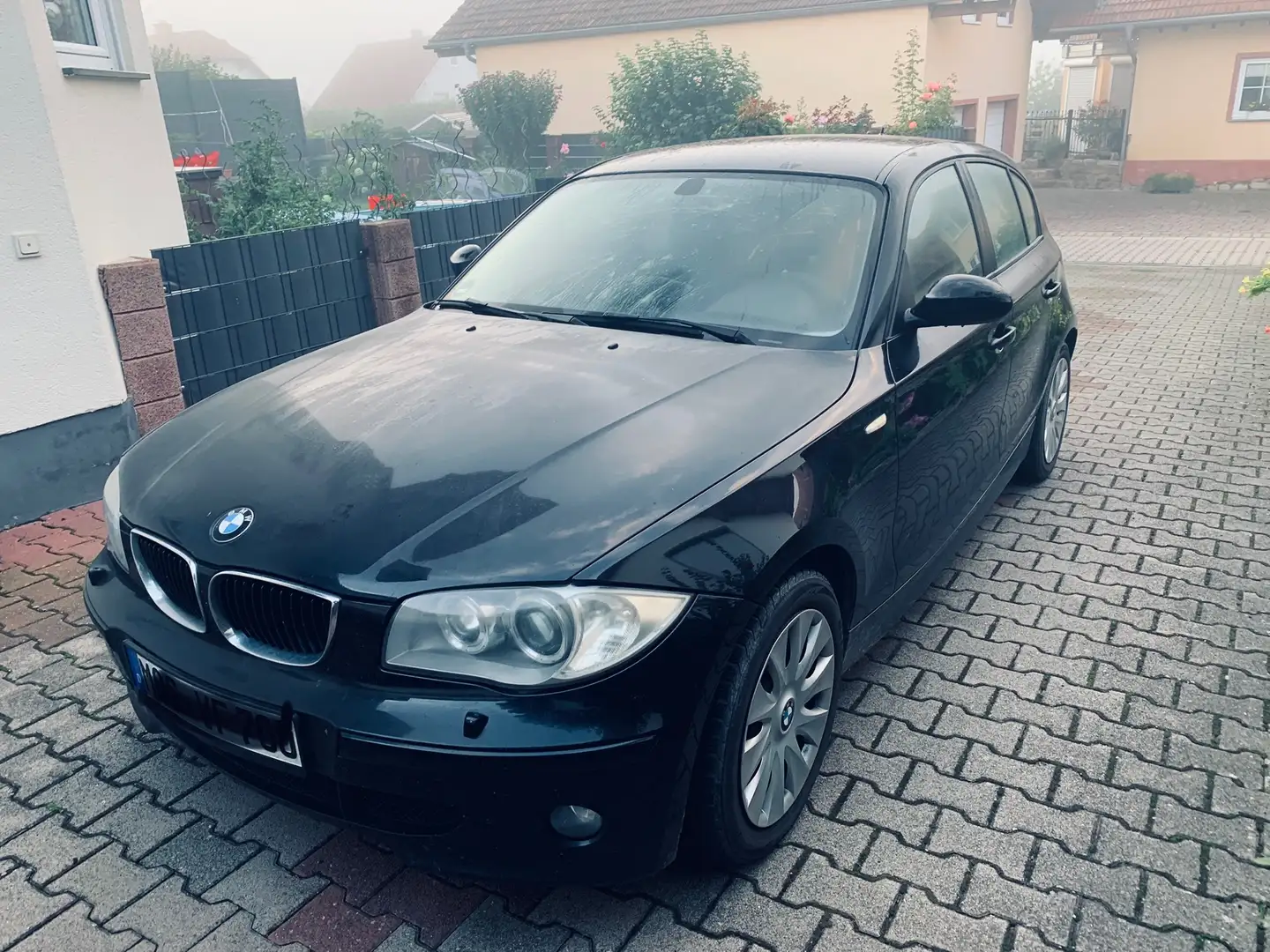 BMW 118 d 2.0 E87 Xenon, Klima, PDC, Sitzheizung Schwarz - 1