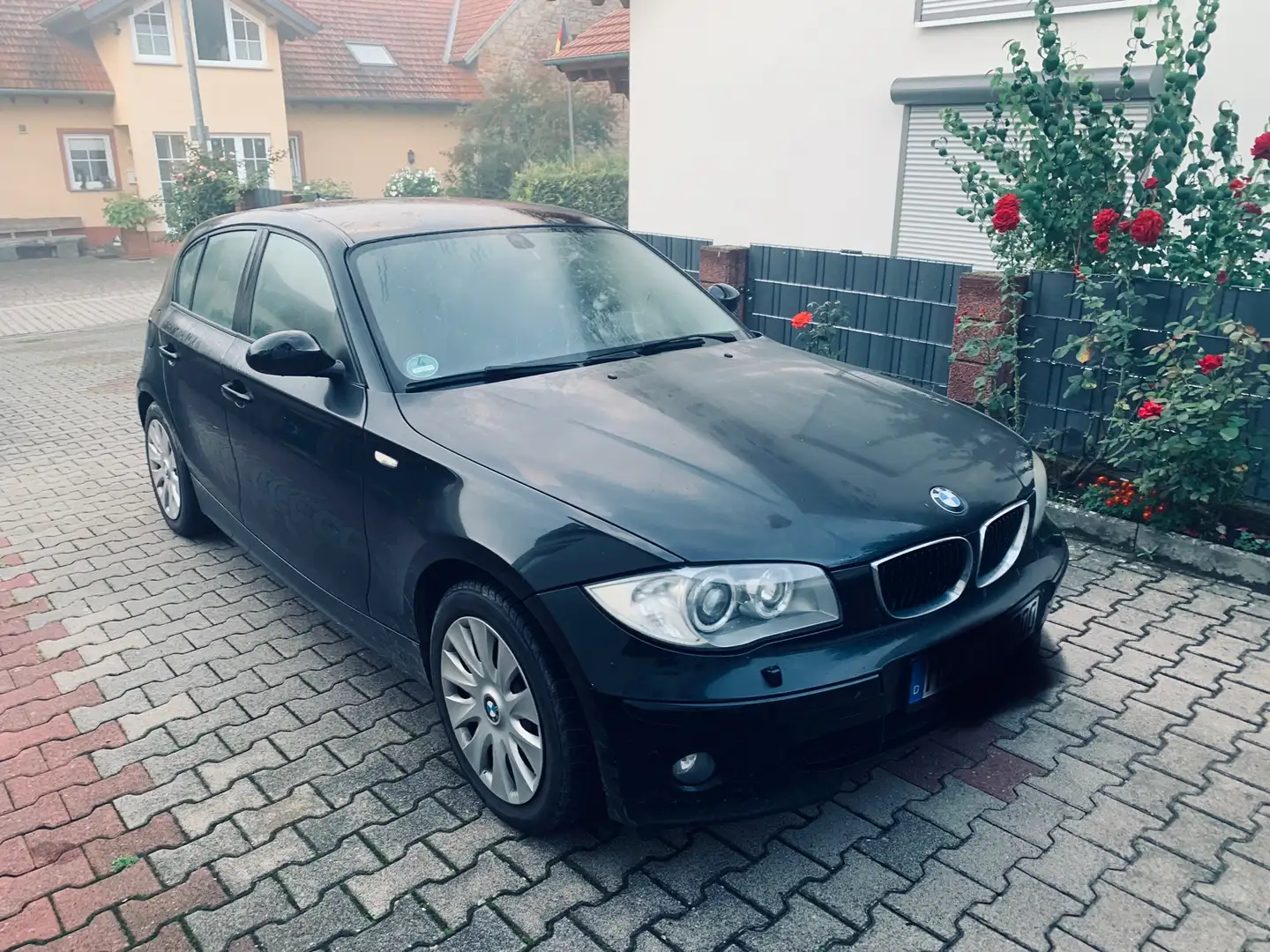 BMW 118 d 2.0 E87 Xenon, Klima, PDC, Sitzheizung Schwarz - 2