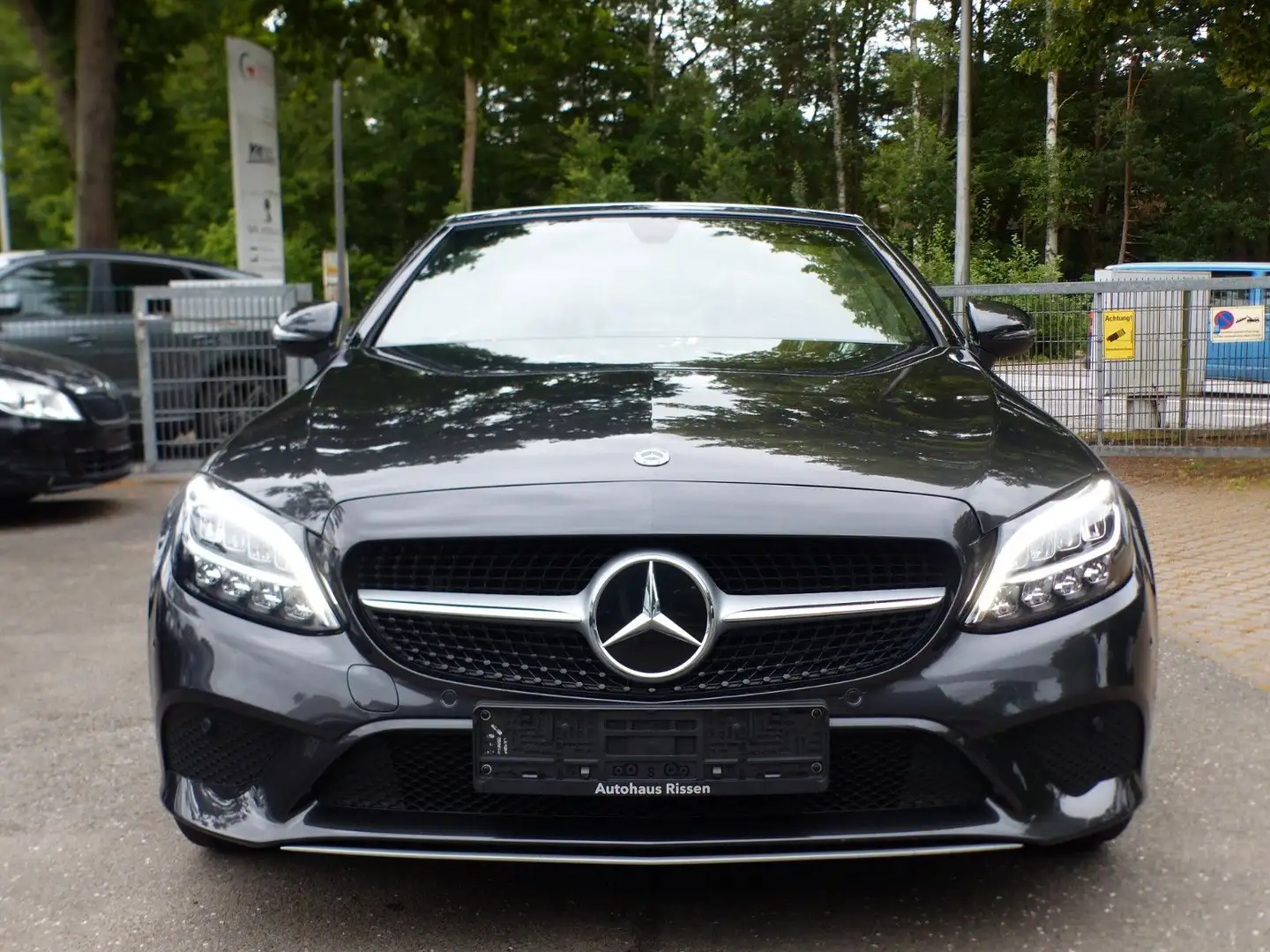 Mercedes-Benz C 180 C180 Cabrio Automatik Shz Kamera Burmester LED Grijs - 2