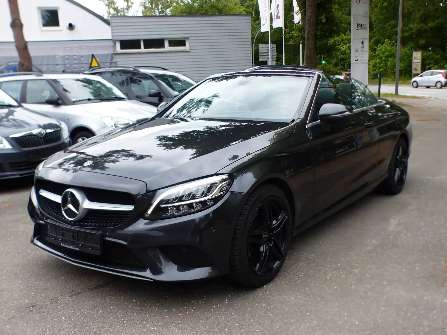 Mercedes-Benz C 180 C180 Cabrio Automatik Shz Kamera Burmester LED Grijs - 1