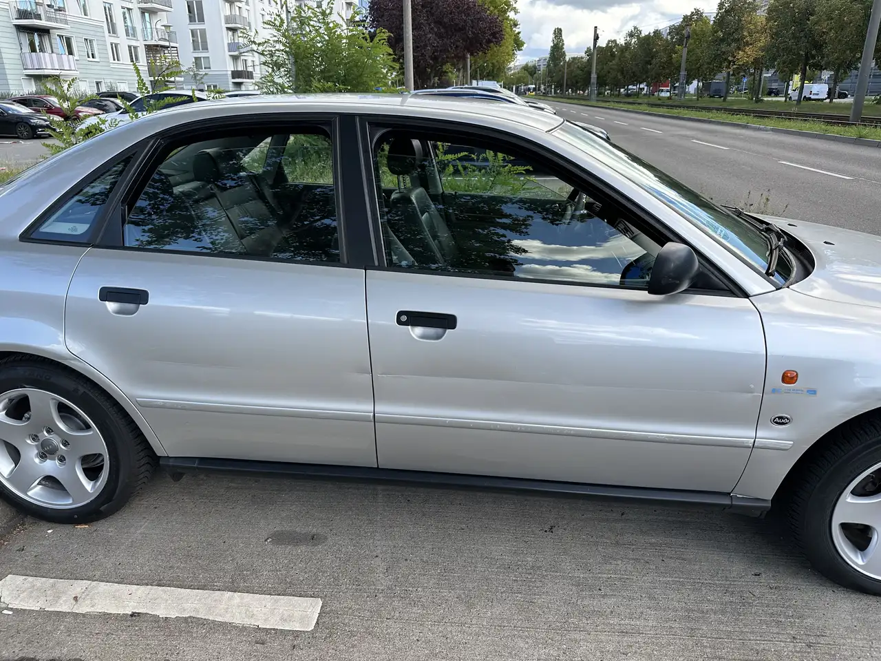 Audi A4 1.8, foto 5