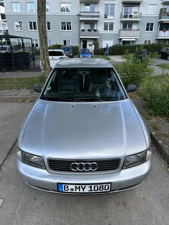Audi A4 1.8, foto 3
