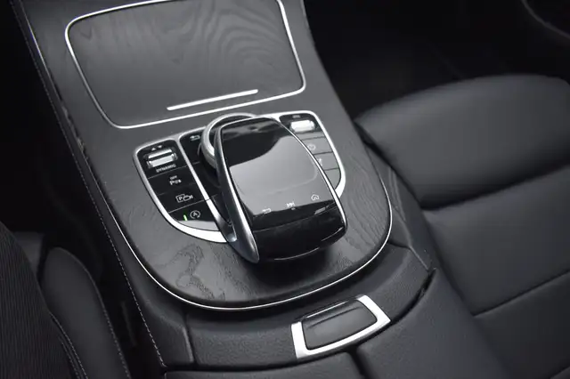 Mercedes-Benz E Class view 13