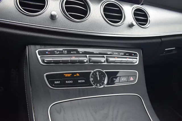 Mercedes-Benz E Class view 15