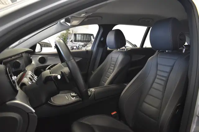 Mercedes-Benz E Class view 7