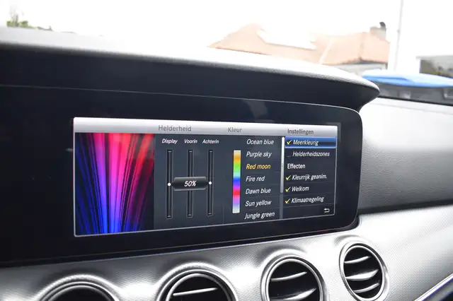 Mercedes-Benz E Class view 11