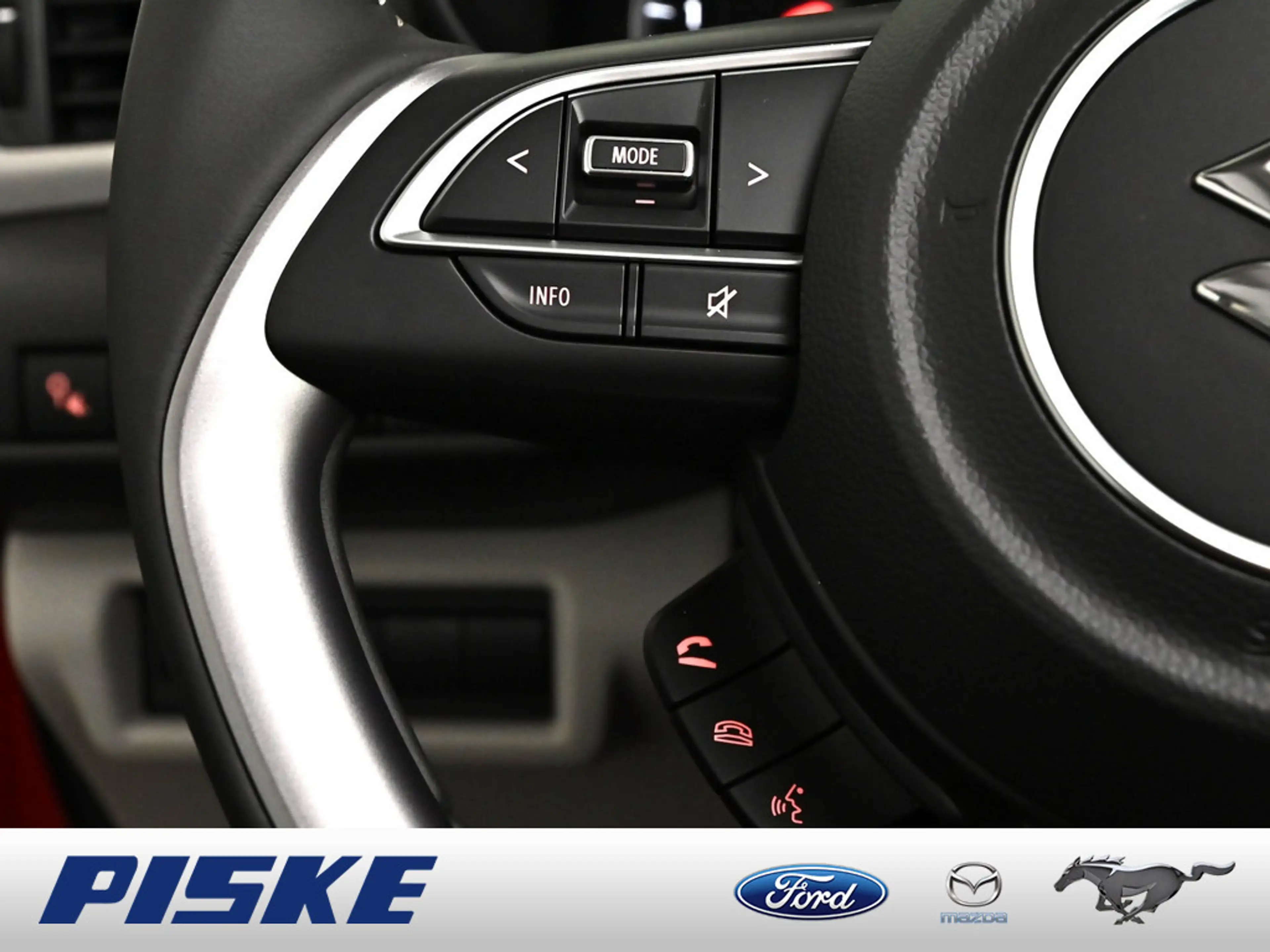 Suzuki Swift Comfort PDC SHZ KAMERA NAVI ACC LED — photo 15