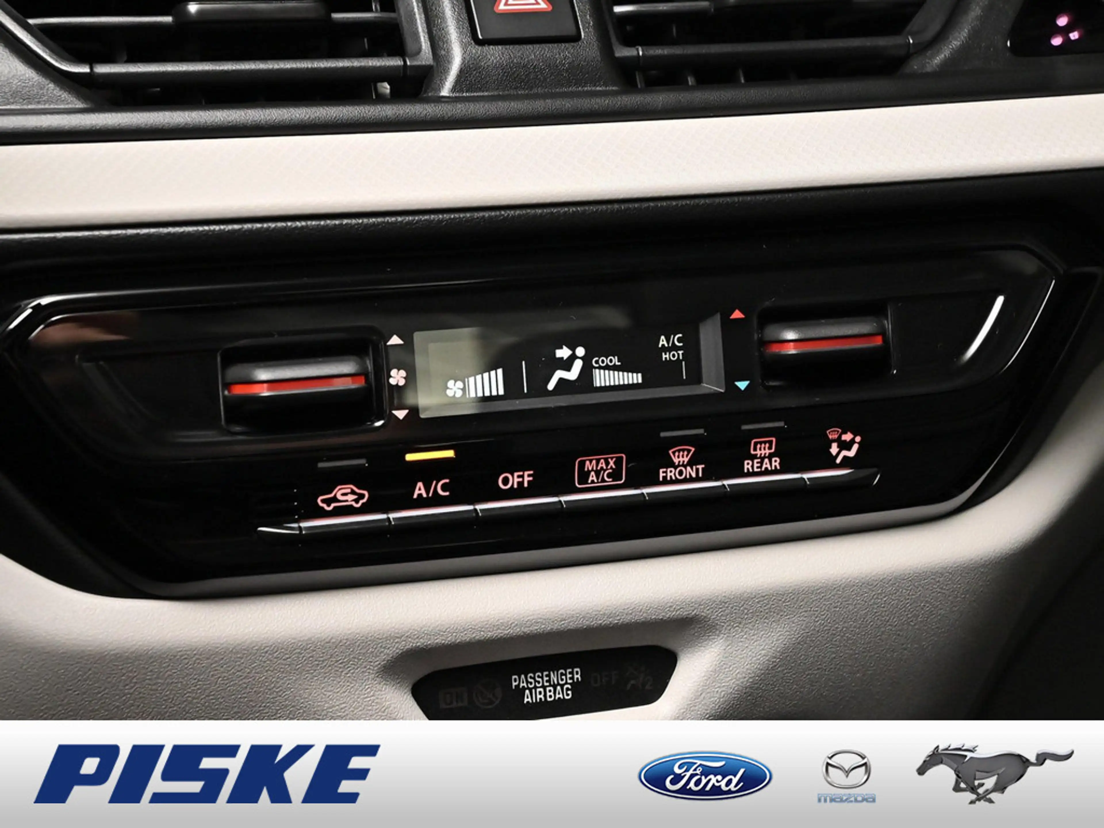 Suzuki Swift Comfort PDC SHZ KAMERA NAVI ACC LED — photo 11