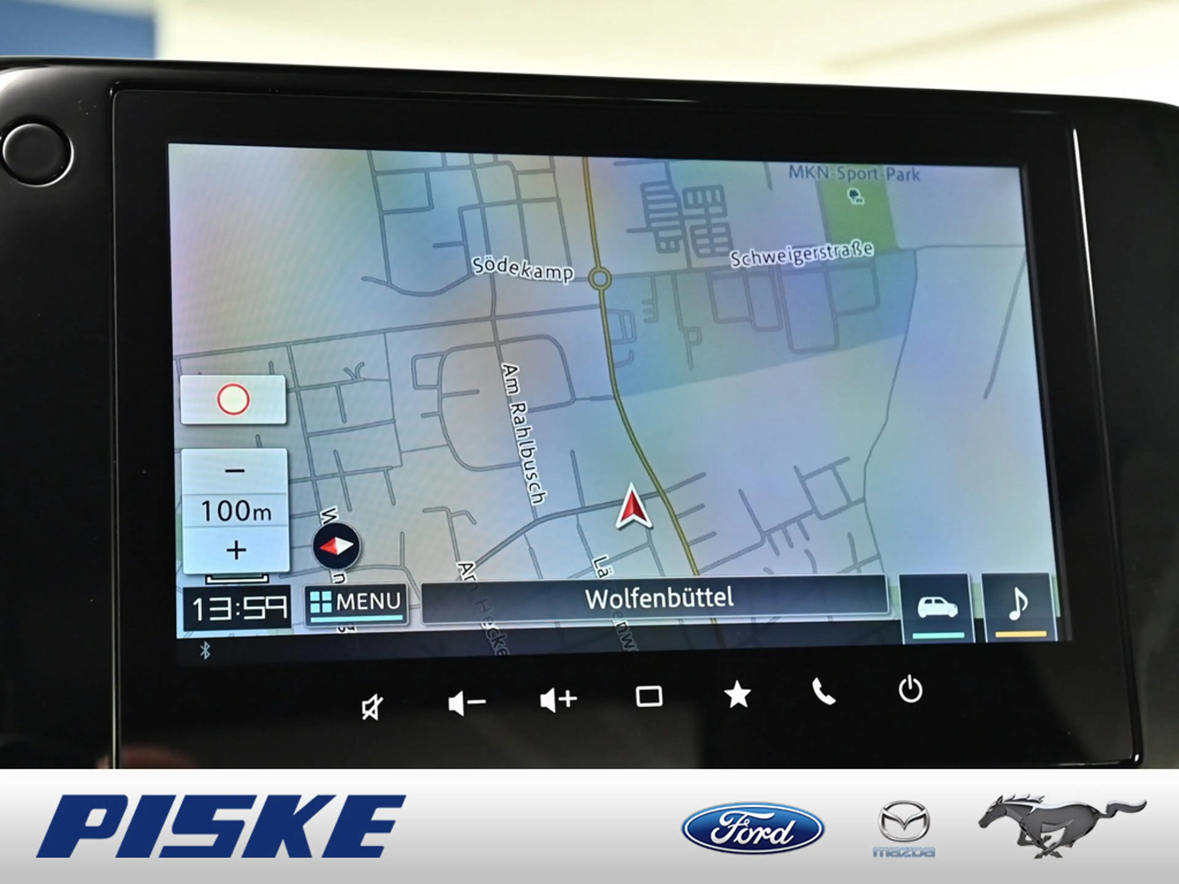 Suzuki Swift Comfort PDC SHZ KAMERA NAVI ACC LED — photo 9