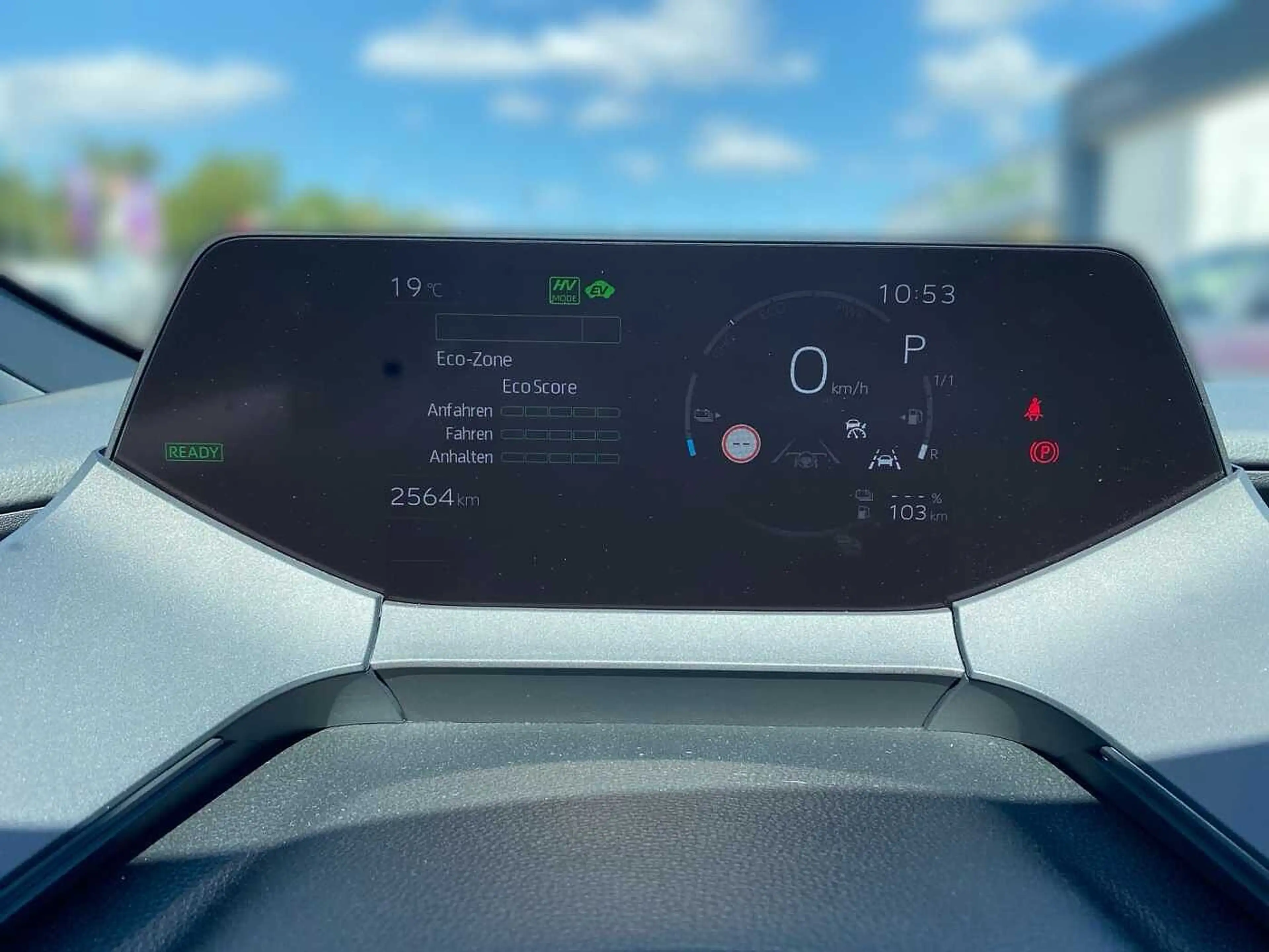 Toyota Prius 2.0 Plug-In Hybrid Executive — photo 11