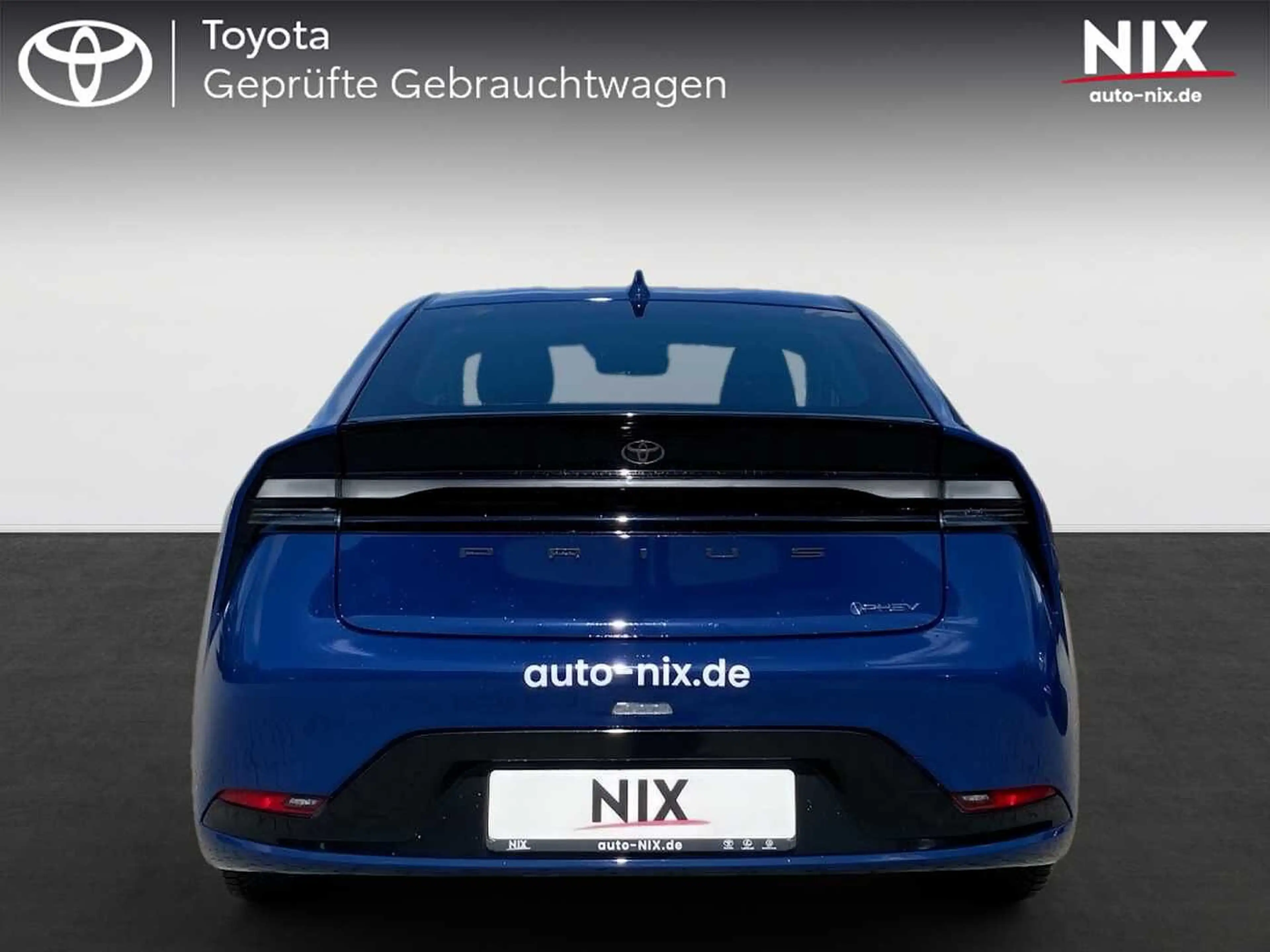 Toyota Prius 2.0 Plug-In Hybrid Executive — photo 4
