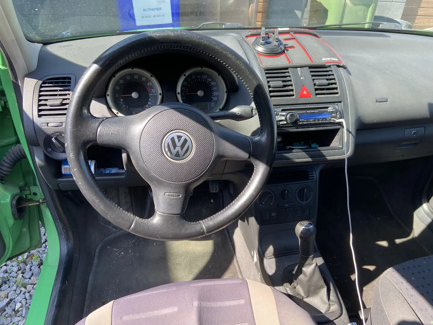 Volkswagen Polo - 2