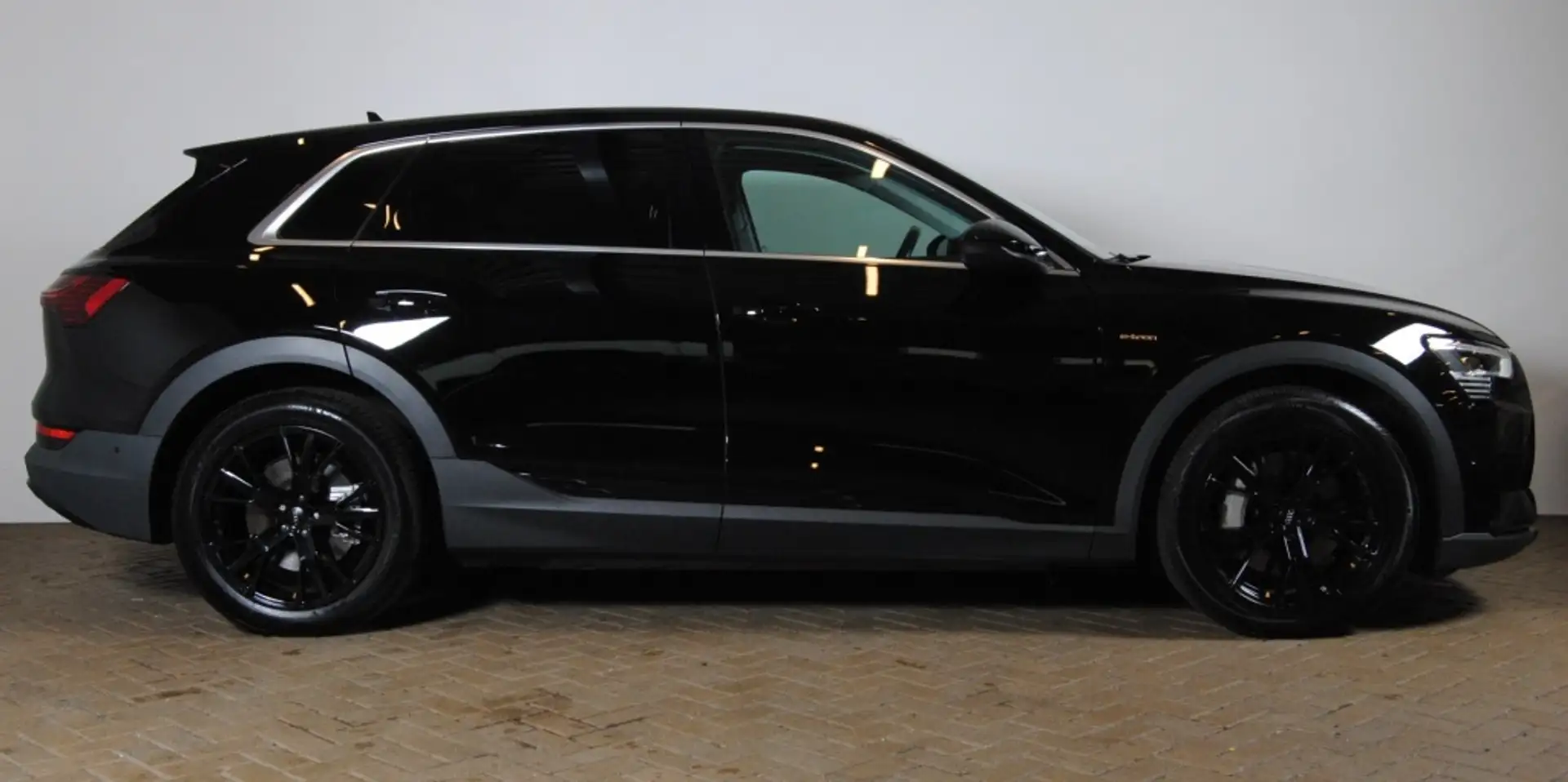 Audi e-tron | SOH 90% 50 quattro edition || 71KwH Schwarz - 2