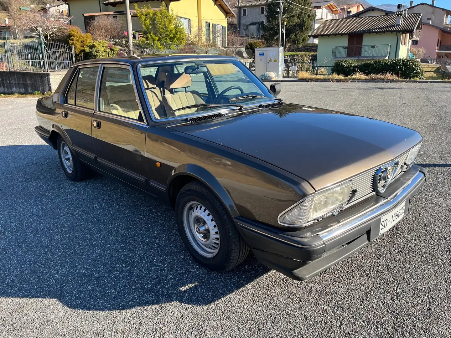 Alfa Romeo Alfa 6 Alfa 6 2.0 Бронзовий - 1