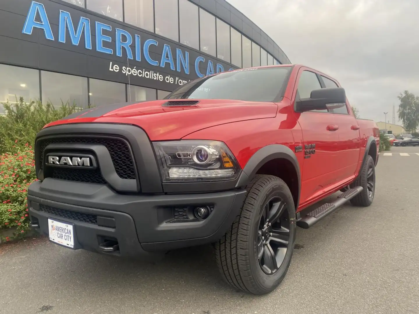 Dodge RAM 1500 Crew Cab SLT WARLOCK Rouge - 1