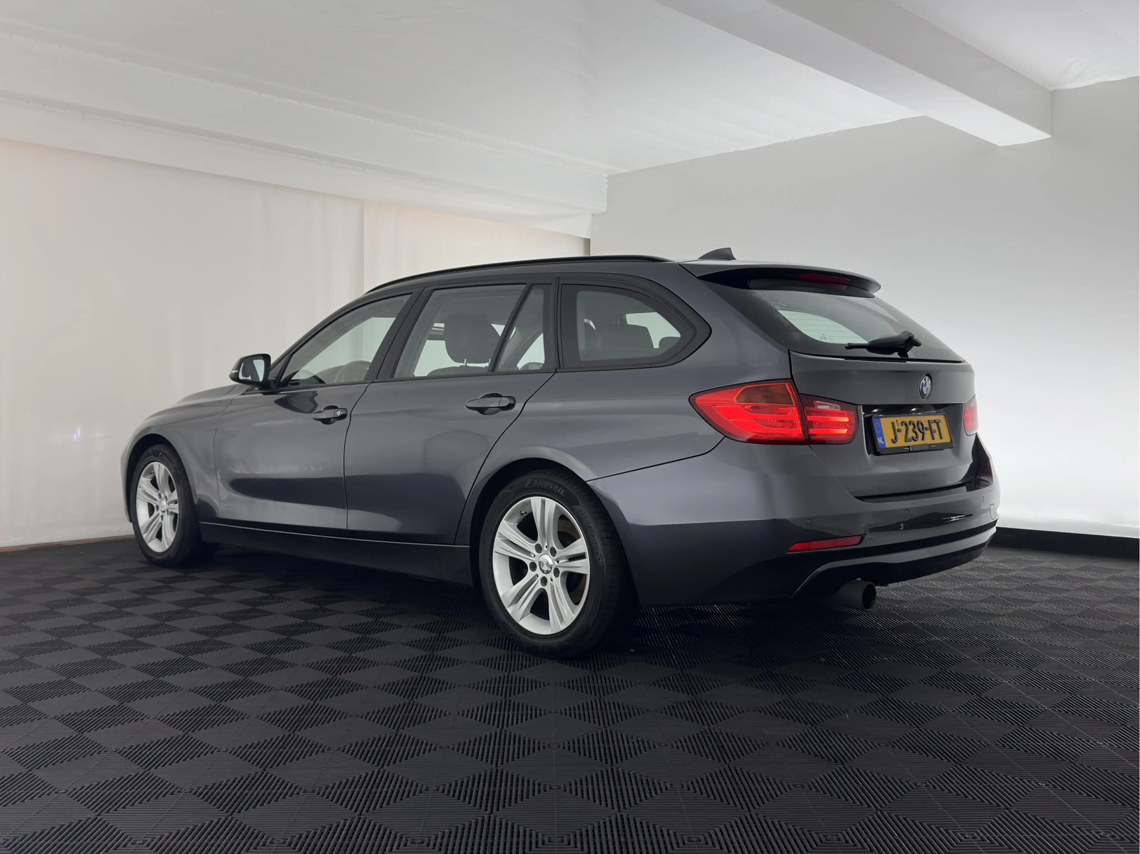 BMW 316 3-serie Touring 316d High Executive *FULL-LEATHER — photo 4