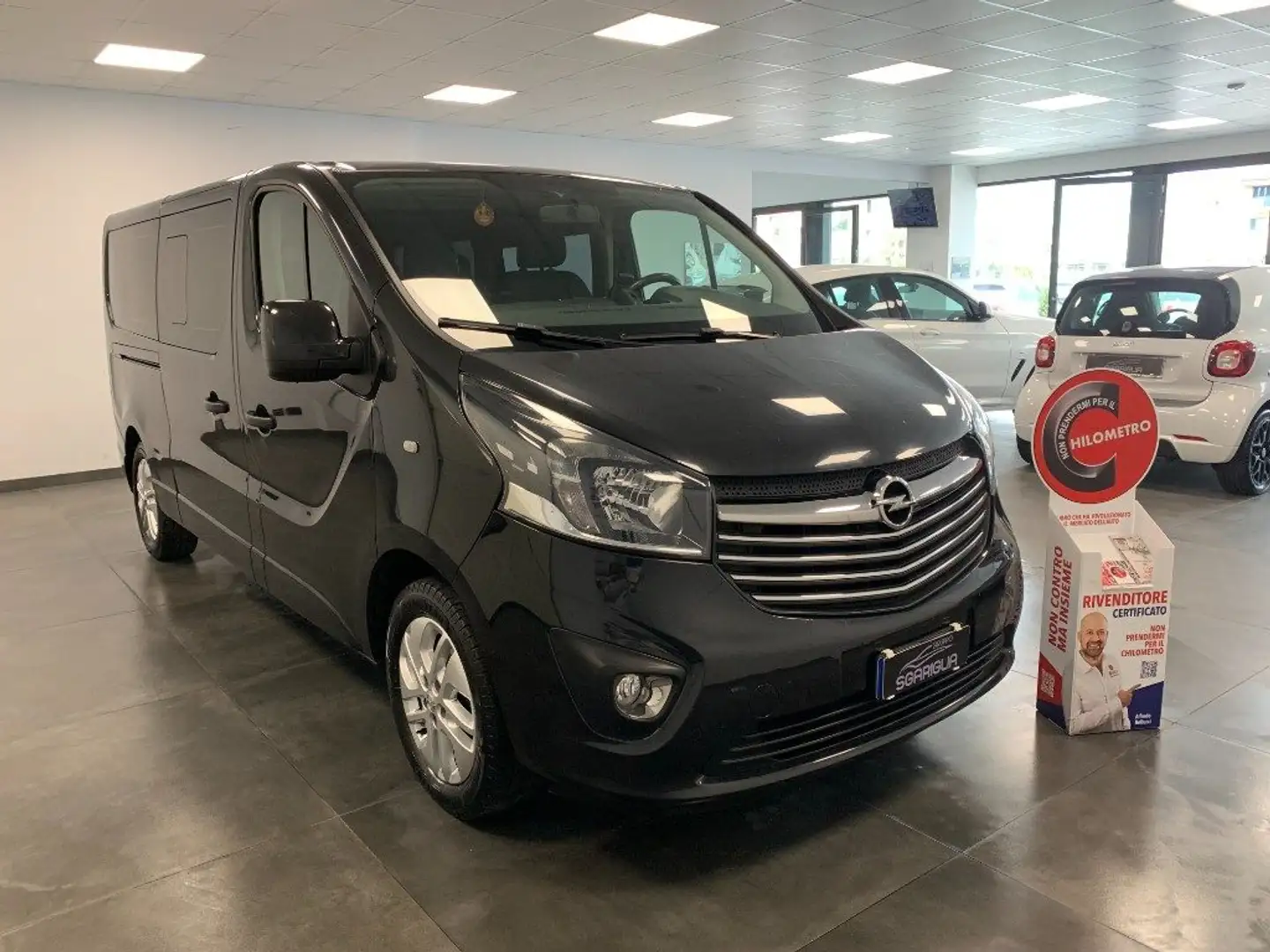 Opel Vivaro 9 Posti Passo Lungo 1.6 Diesel Combi Sport Negro - 1