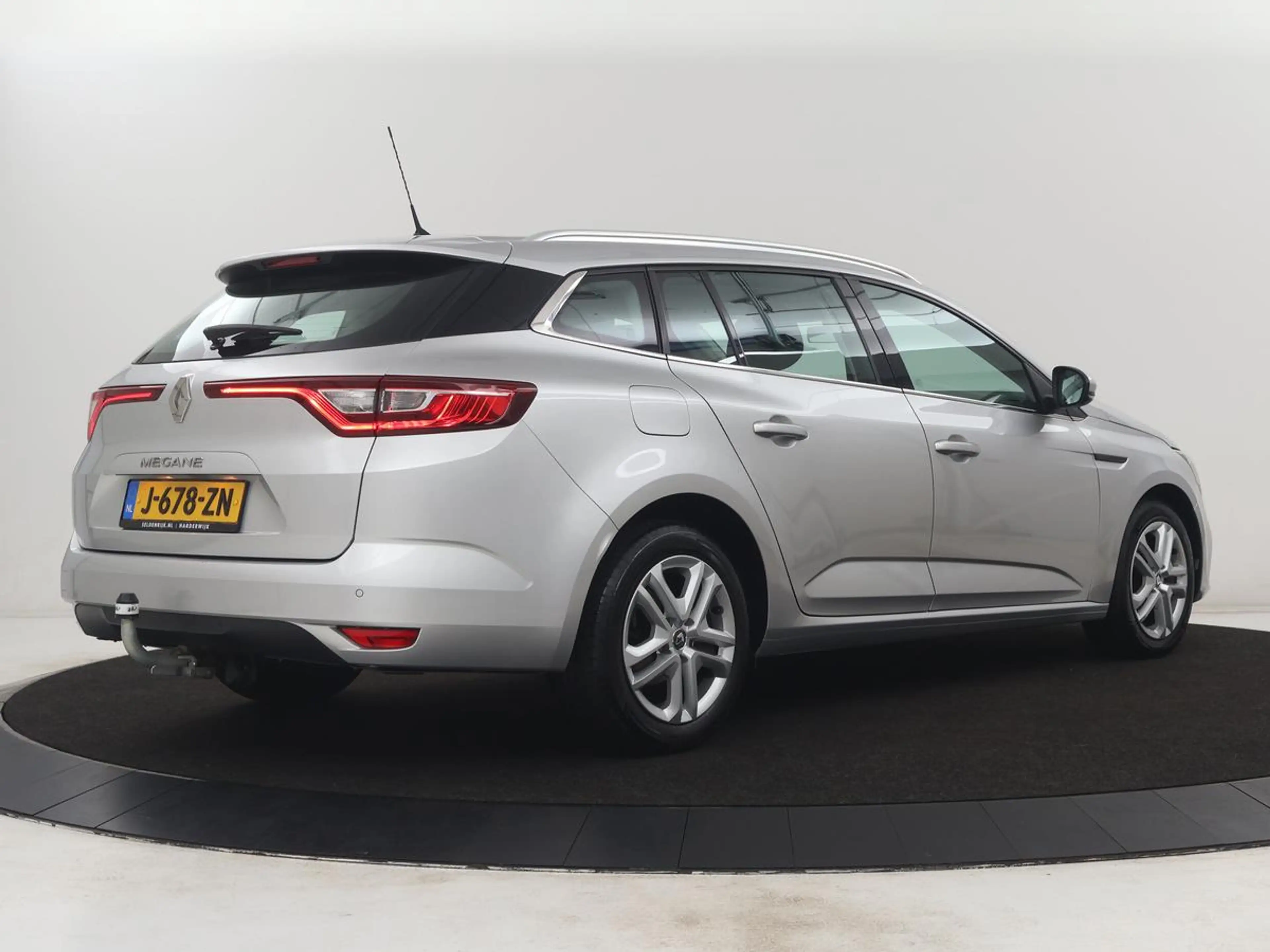 Renault Megane Estate 1.5 dCi Limited | Trekhaak | Parkeerhulp | — photo 30