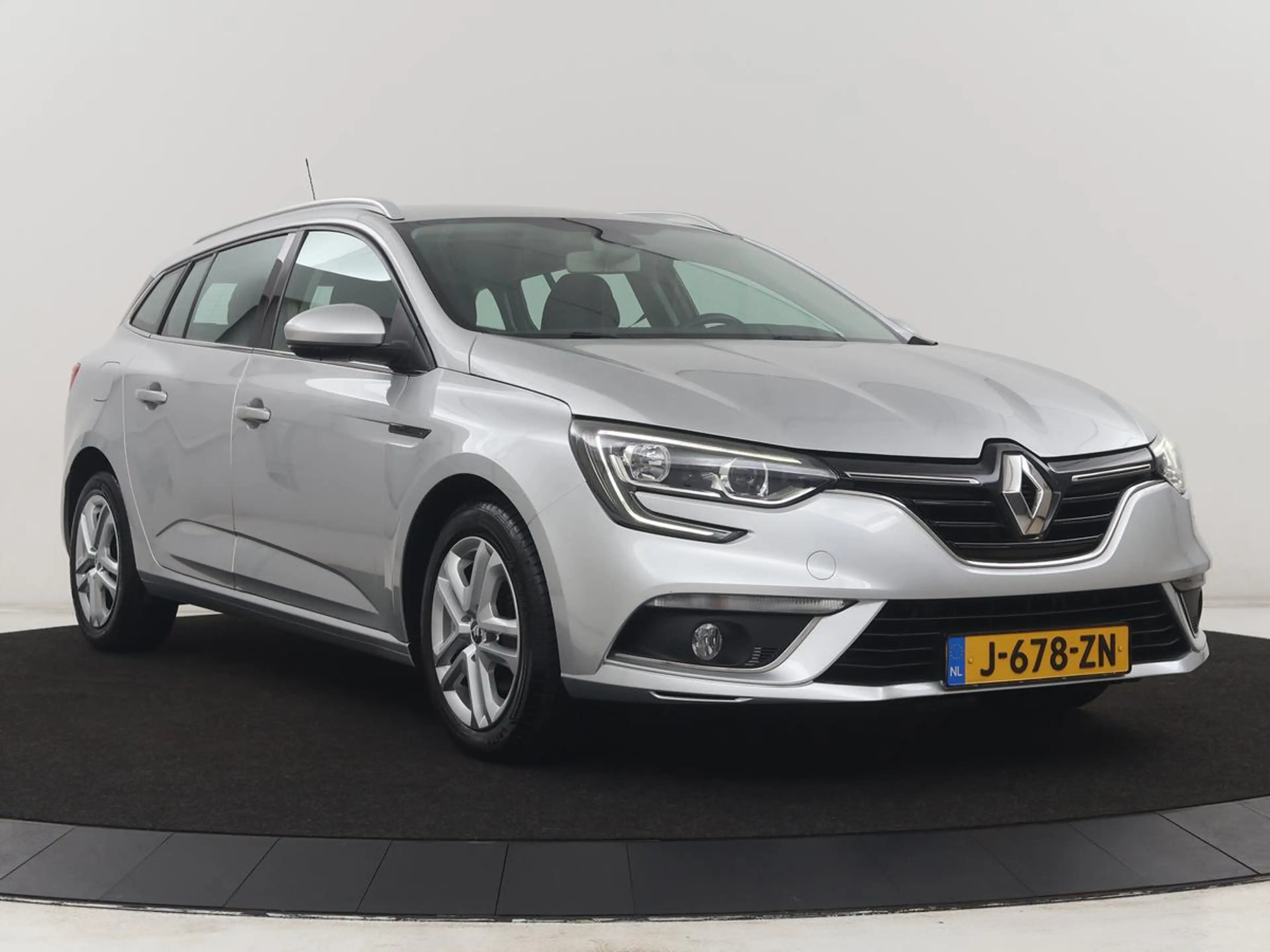 Renault Megane Estate 1.5 dCi Limited | Trekhaak | Parkeerhulp | — photo 31