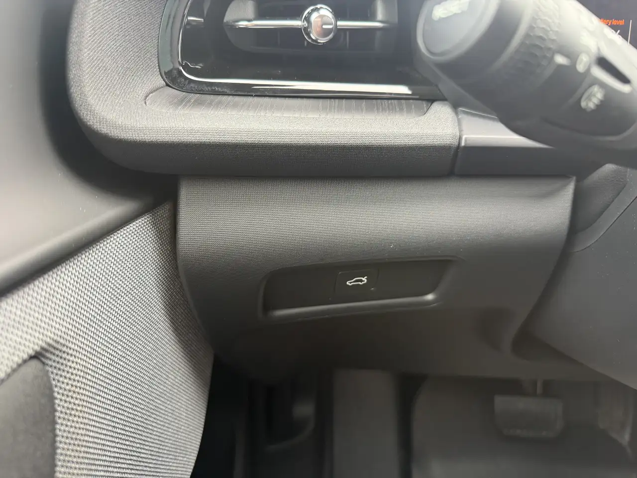 Polestar 2 photo Polestar 2